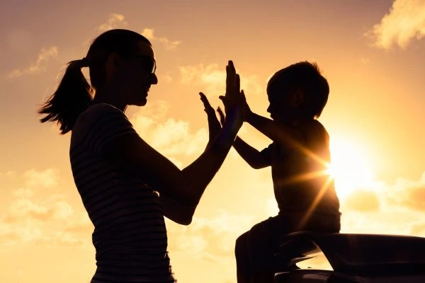 Image of happy mother and child after resolving child arrangements Swindon
